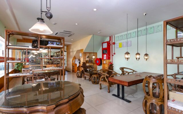 OYO 324 Johnshun Hotel