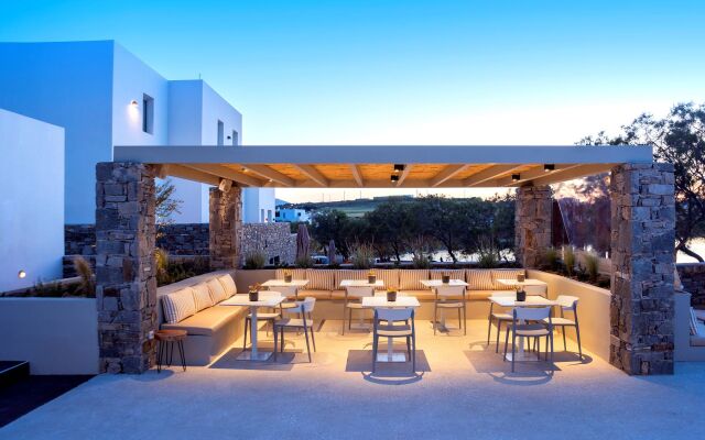 Paros Comfy Suites