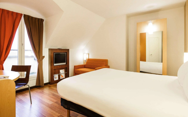 ibis Versailles Château
