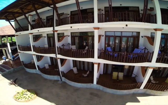 Whispering Palms Hotel