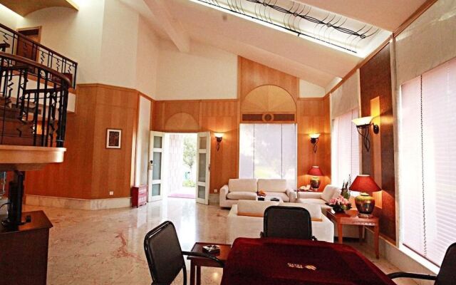 Kunming Wanghu Hotel