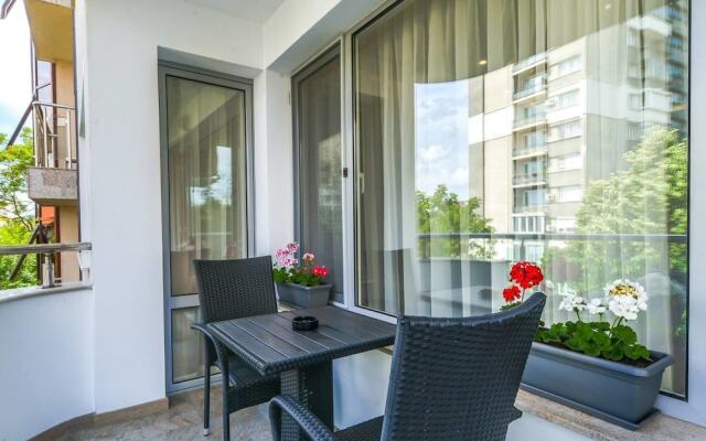 FM Deluxe 1-BDR Apartment with Parking - The M Place