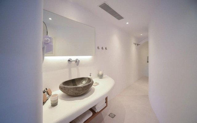 Myconian Crown Suites