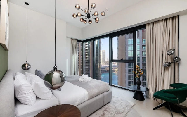 Luxury Burj Khalifa View 4BR