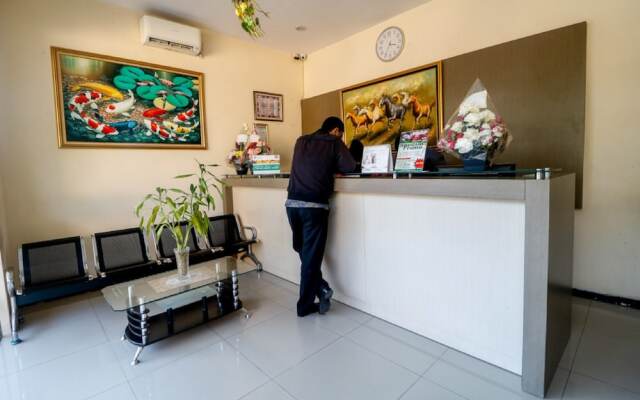 Puri Mas Hotel