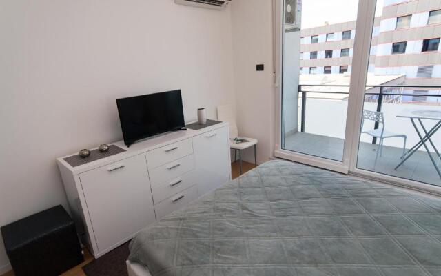 Studio Apartman Bella