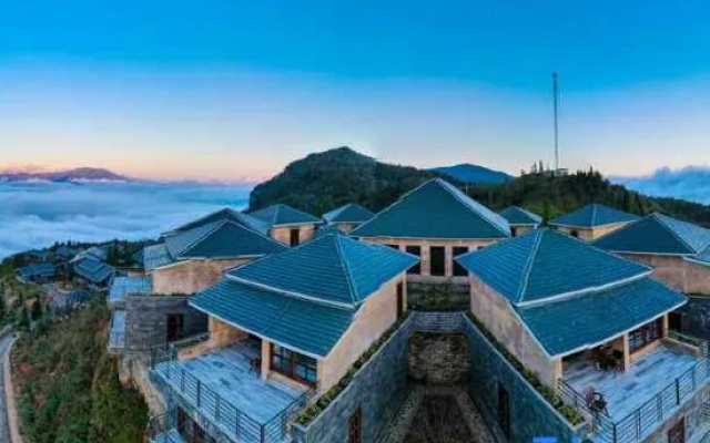 Cloud Paradise Resort – Outside – Bat Xat