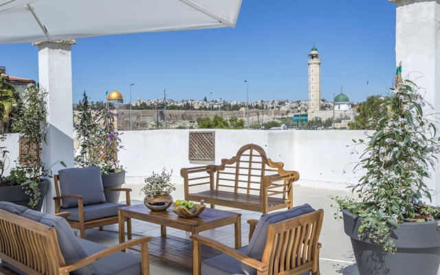 Mount of Olives Residence Glatt Kosher