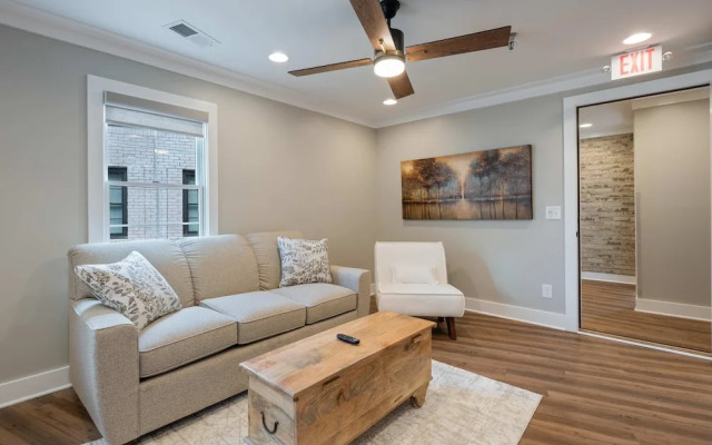 Carters Court Serene Suite