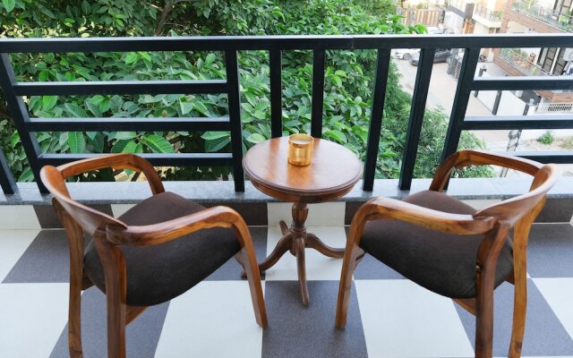 Lime Tree Luxury 3Bhk Serviced Apartment