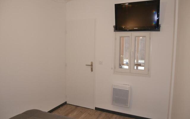 Ecrins 6 n°2: skis aux pieds, appartement neuf