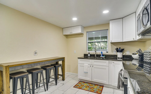 Tropical Tampa Home: Pets Welcome!