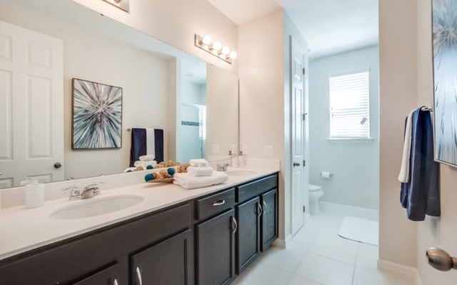 Windsor at Westside 9001