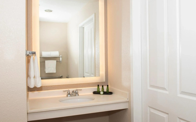 Larkspur Landing Extended Stay Suites South San Francisco