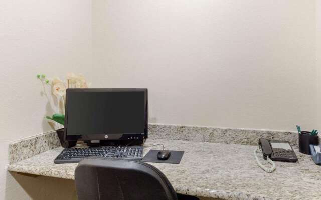 Quality Suites Houston NW Cy-Fair