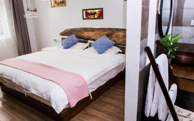 Wuzhen Qiutian Northern Art Design Hotel