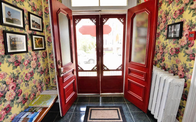 Charlotte's Rose Inn