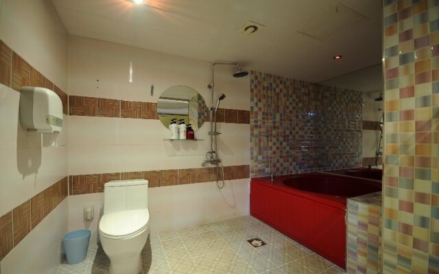 WOW Motel