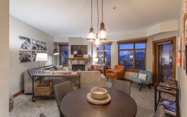 Your own balcony, full kitchen in Canyons Village by RedAwning