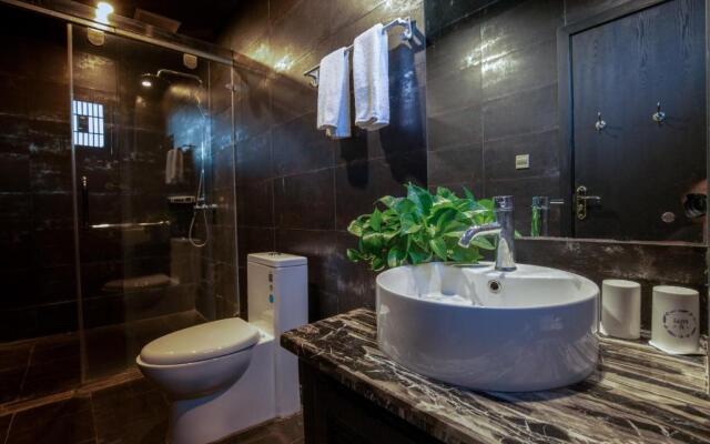 Lijiang Gemmer Hotel