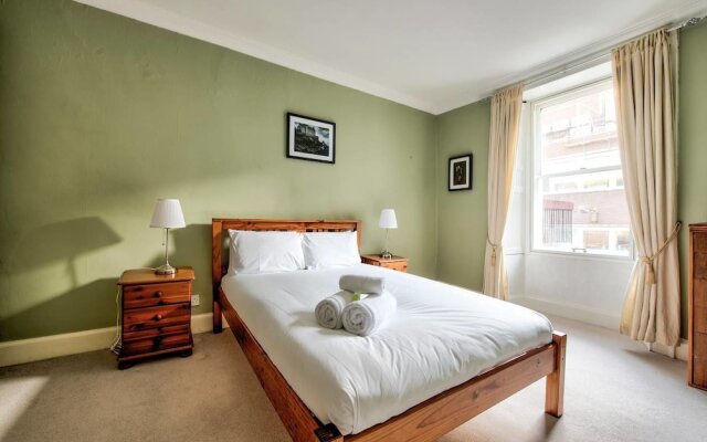 Perfect Location! - Charming Rose St Apart for 4