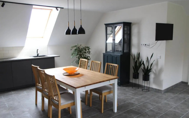 Mono House