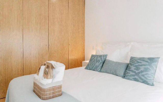 Oporto Yellow Apartments