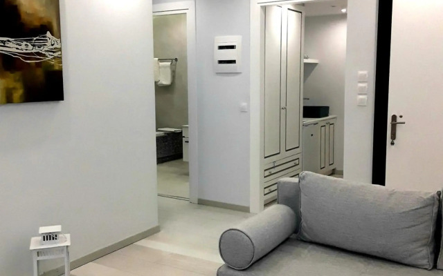 Cavo Seaside Suites