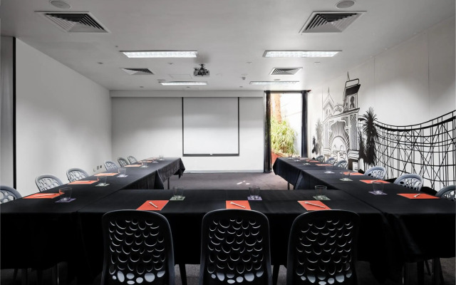 Saint Kilda Beach Hotel (formerly Rydges St Kilda)