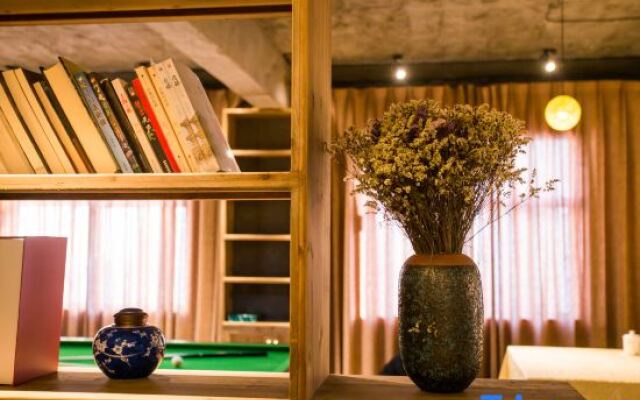 Wuhuatang Boutique Hostel