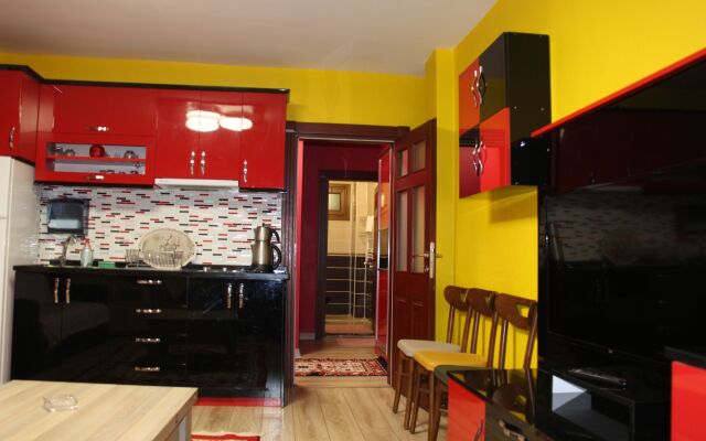 Ayder Tas Apart
