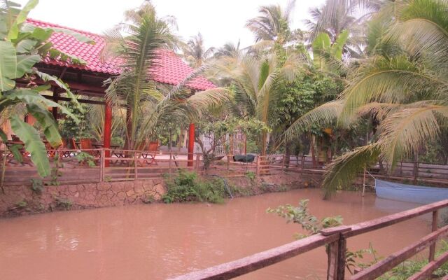 Coconut Homestay