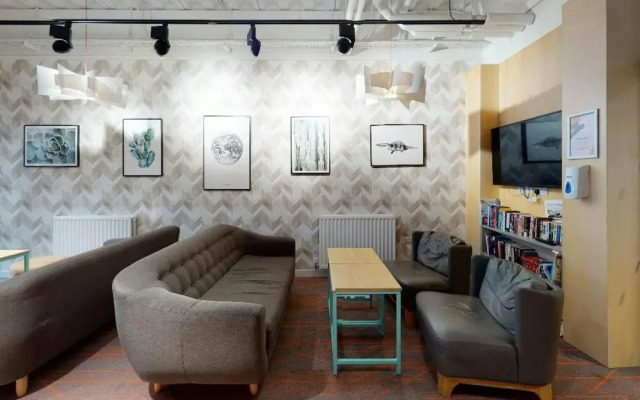 Student Only Private Room at Collingwood