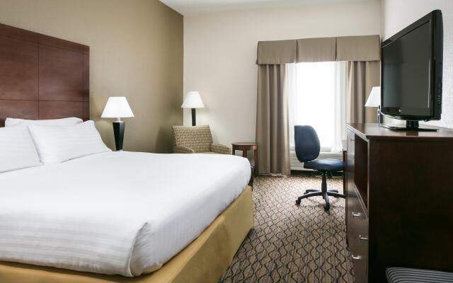 Holiday Inn Express Hotel & Suites Clinton by IHG