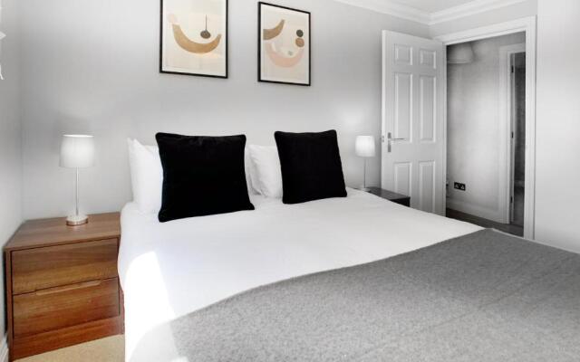 Wokingham - 2 bed with parking