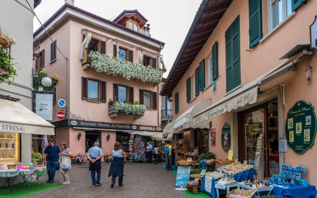 Gaia on Stresa Hill