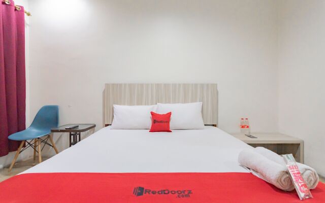 RedDoorz Syariah @ Cigadung Raya Street