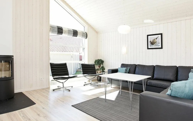 5 Star Holiday Home in Großenbrode