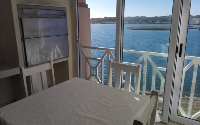 Martinique Cove 50