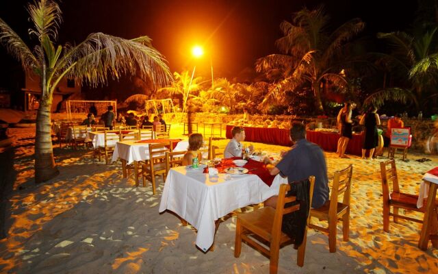 Monkey Island Resort