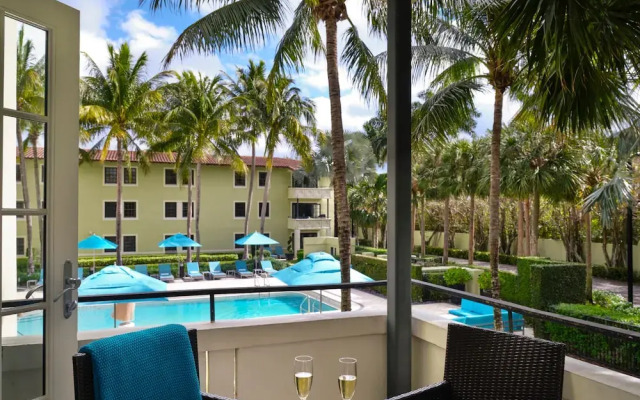 The Boca Raton, Bungalows