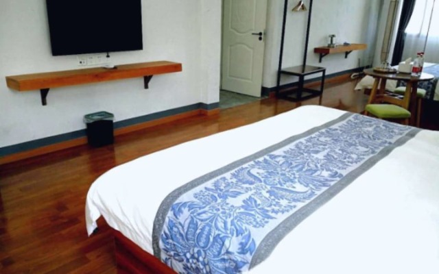 Comfort Forrest Inn