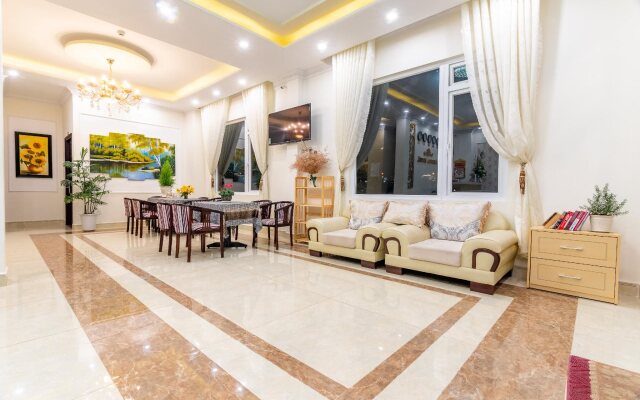 Aurora Hotel Dalat