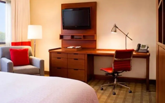 Wyndham Richmond Airport Hotel