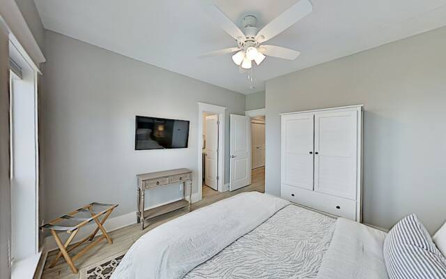 17235san 4 Bedroom Home