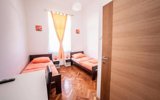Palmers Lodge Hostel