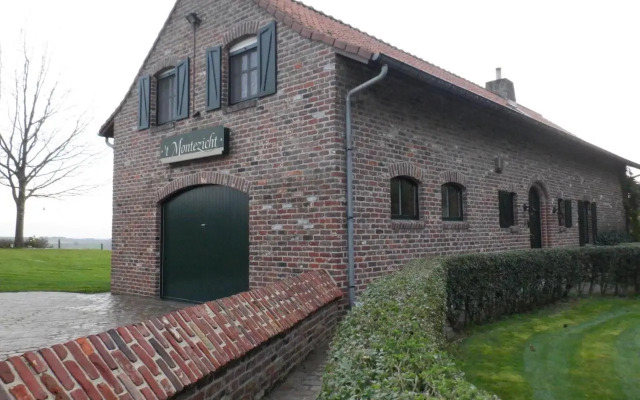 Vakantiehuis Montezicht in de groene heuvels van Dranouter