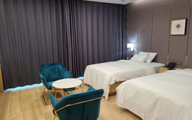 CS Hotel