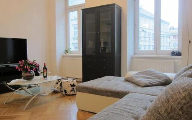 Apartment Agnes Parking