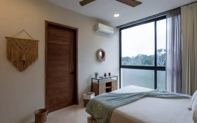 Luxury Penthouse w Private Pool Stunning Views